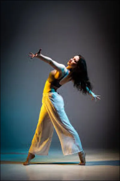 Vrai ou faux ? 
Tous les pas de danse classique ont un nom différent en jazz.