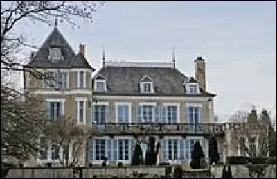 Je vous propose de partir en Bourgogne-Franche-Comté, au château d'Archambault, à Grimault. Village de l'arrondissement d'Avallon, il se situe dans le département ...