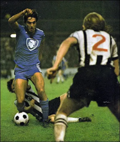 Quel club a été finaliste de Coupe UEFA (C3) en 1978 battu par le PSV Eindhoven, après avoir éliminé Newcastle et le Torino, puis huitième de finaliste en Coupe des coupes en 1982 ?