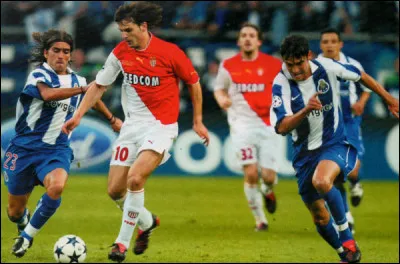 Ce club a été finaliste de la Ligue des champions (C1) en 2004, battu par le FC Porto ; il avait été finaliste, en 1992, de la Coupe des vainqueurs de coupe (C2) battu par le Werder Brême :