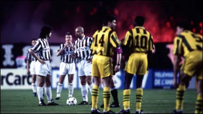 Quel club a été demi-finaliste de la Ligue des champions en 1996, aussi battu par la Juventus, et quart de finaliste en 1986 et 1995 de la Ligue Europa ?