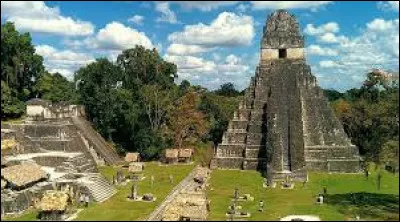 Le Tikal est l'un des plus grands sites archéologiques et centres urbains de la civilisation maya précolombienne, il est situé au Mexique.