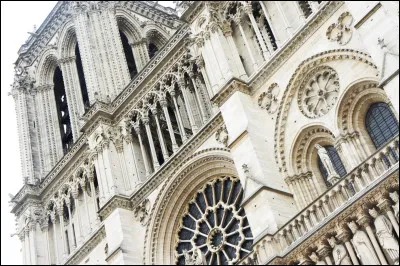 La période de sa construction s'étend :