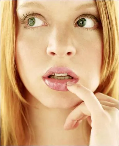 On la trouve souvent 'Six Pieds sous Terre' :