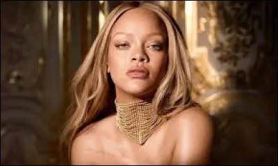 R = Rihanna
Pour quelle marque de parfum a-t-elle fait de la publicité récemment ?