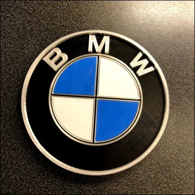 Quel est ce logo de voiture (c'est très facile) ?
