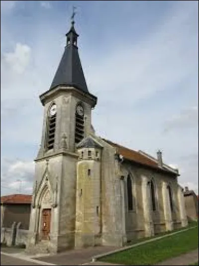 Nous sommes en Lorraine, &agrave; Charey, au pied de l'&eacute;glise Saint-Maurice. Village de l'arrondissement de Toul, il se situe dans le d&eacute;partement ...