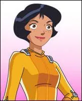 Que symbolise le jaune de la tenue d'Alex ?