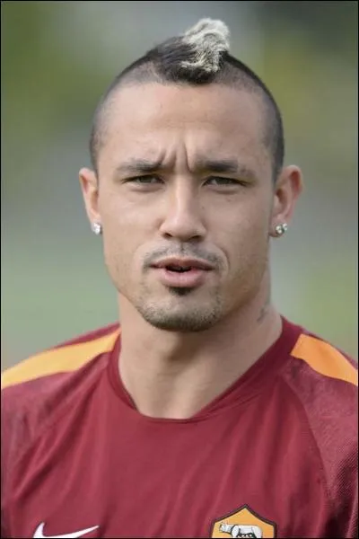 A quel poste, joue Radja Nainggolan ?