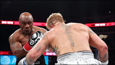 Qui Mike Tyson a-t-il affronté le 15 novembre 2024 ?