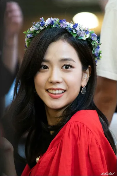 Quelle est la taille de Jisoo ?
