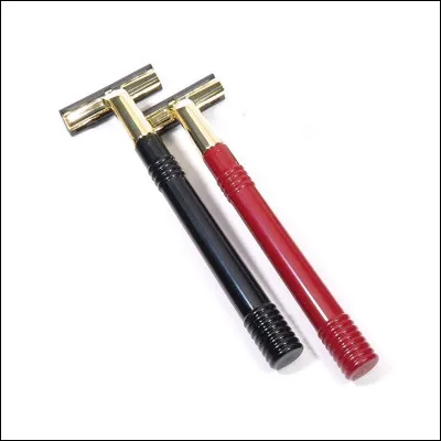 Quel était ce rasoir révolutionnaire avec une première lame qui coupait le poil une première fois et une deuxième qui le recoupait avant quil ne se rétracte ?