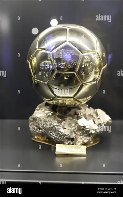 En quelle année Ronaldo a-t-il remporté son premier Ballon d'or ?
