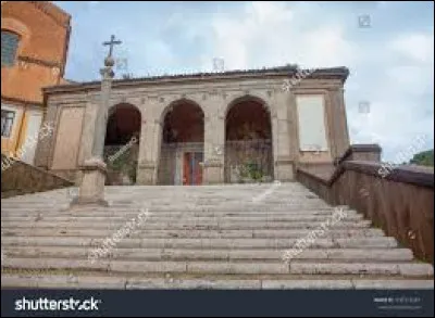 Que signifie cette ancienne expression "vouer aux gémonies" ?