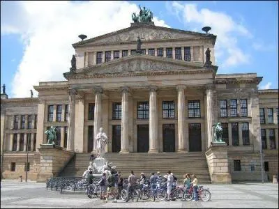 Dans quel pays ce trouve ce monument ?