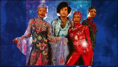De combien de membres était composé le groupe phare des années 1970, "Boney M." ?