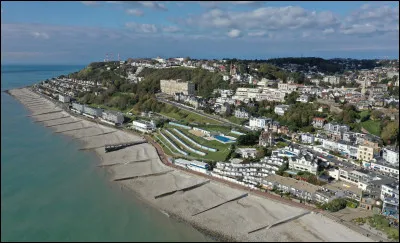 Quelle est cette ville de 7 000 habitants de la banlieue du Havre, station baln&eacute;aire connue pour avoir &eacute;t&eacute; la capitale de la Belgique de 1914 &agrave; 1918 ?