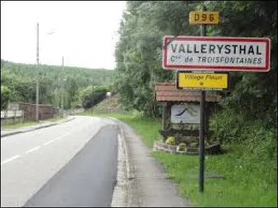 Notre balade prend fin en Lorraine, à l'entrée de Vallérysthal. Dépendant de la commune de Troisfontaines, dans l'arrondissement de Sarrebourg-Château-Salins, ce village se situe dans le département ...