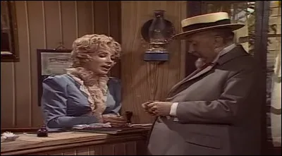 Dans l'épisode ''L'Invention du Siècle'', le docteur Joseph-Clément Bouclier veut louer un casier postal. Il obtient la case # 3, au bureau de poste d'Angélique. 
Combien d'argent devra débourser le Dr Bouclier pour louer ce casier postal durant une année complète ?