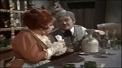 Dans l'épisode ''Le Miracle'', Victorine Malterre-Ruisselet mentionne à son époux que les bûcherons et les draveurs ont pensionné une semaine à l'Auberge. Elle est heureuse des profits obtenus.
Quelle somme d'argent a rapporté la venue de ces pensionnaires à La Lionne et au Père Ovide ?