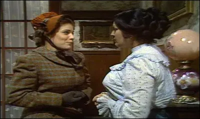 Dans l'épisode ''L'Orpheline'', Gladys Mayfair engagera une nouvelle servante au château, une dénommée Mathilde Duhêtre. 
Quel salaire mensuel offrira Mme Mayfair à Mathilde pour travailler comme servante au château, sachant qu'elle sera nourrie, logée et blanchie ?