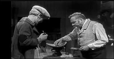 Dans l'épisode ''La Future Maîtresse de Poste'', Basile Fourchu achète des matériaux de construction pour réparer la maison du pendu. 
À combien la facture s'élève-t-elle en tout ?