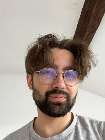 Qui est ce youtubeur ?