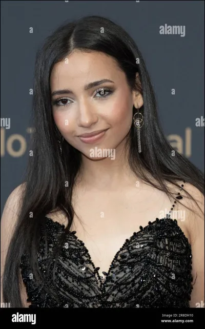 Qui est cette youtubeuse ?