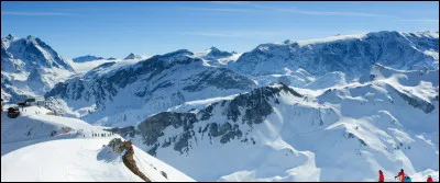 Quels sont les trois mouvements des plaques ?