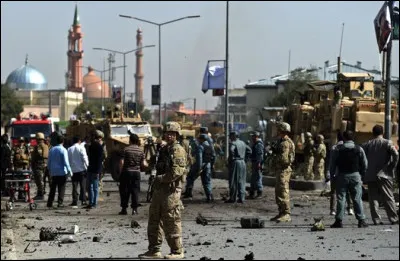 Après les attentats du 11 septembre 2001 sur le sol américain, le gouvernement américain décide d'intervenir militairement dans un pays d'Asie centrale.
Quel est ce pays ?