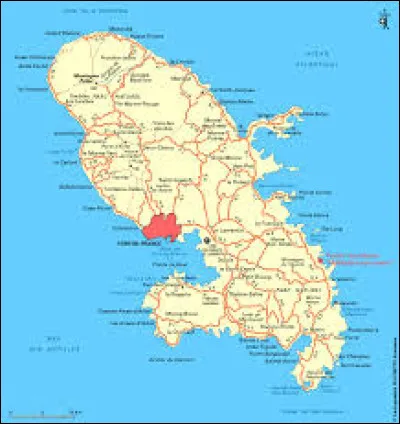 Pourriez-vous m'aider à trouver la préfecture de la Martinique ?