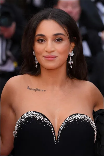 Qui est cette célébrité dont les initiales sont C.J.,autrice-compositrice-interprète, musicienne et actrice française ?