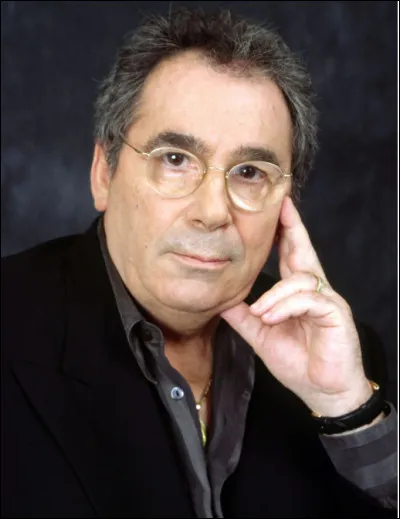 Qui est était célébrité dont les initiales sont C.N., auteur-compositeur-interprète et poète français ?