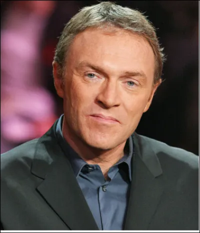 Qui est cette célébrité dont les initiales sont C.H., journaliste et présentateur de radio et de télévision français ?