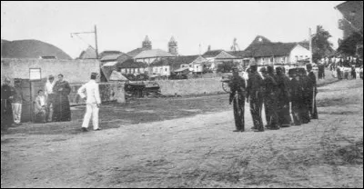 Quel pays est créé avec la complicité des États-Unis ?