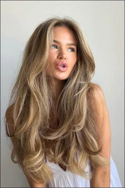 Tu as les cheveux...