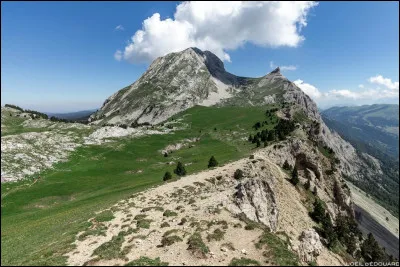 Quel est ce sommet, situé sur la commune de Gresse-en-Vercors, point culminant du massif du Vercors à 2 341 m ?