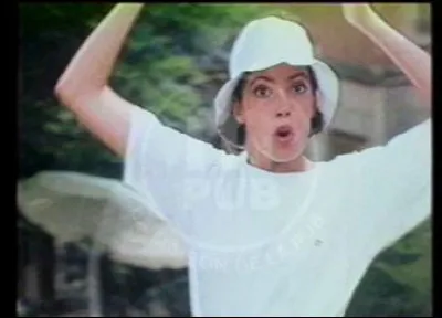 Quelle eau minérale Richard Gotainer conseillait-il de boire pour éliminer quand on était "ramollo et raplapla" ?