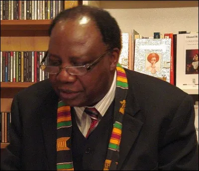 Monsieur Mwené Ndzalé Obenga est un historien africain. Quel est son prénom ?