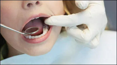 Ses parents sont dentistes :