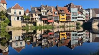 La ville d'Argenton-sur-Creuse se situe-t-elle dans le département de la Creuse ?