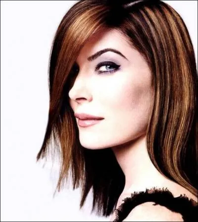 Mystrieuse Donna Hayward de Twin Peaks, elle semble dsormais prendre un malin plaisir  se dfigurer  force de chirurgie esthtique :