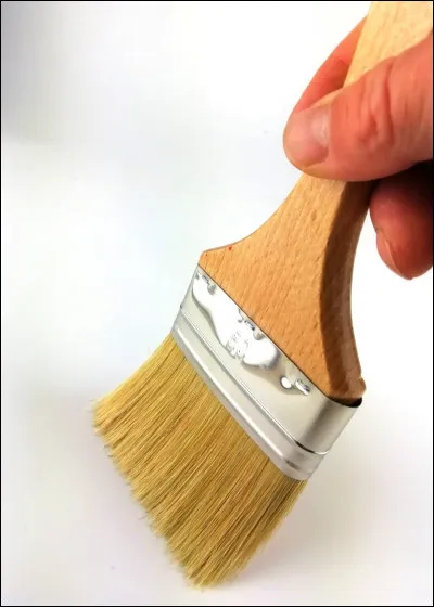 Luna aime bien peindre.