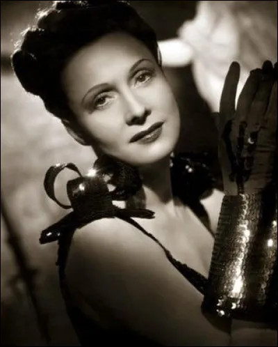 Quelle actrice est à l'affiche du film "Boléro" en 1942 ?