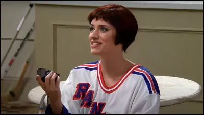 Comment s'appelle sa petite amie dans la saison 4 ?