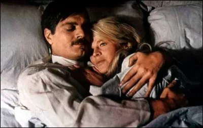 Quel acteur donne la r&eacute;plique &agrave; Julie Christie dans le film "Le Docteur Jivago", sorti en 1965 ?