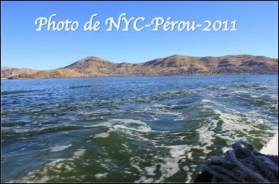 Quel est ce lac d'altitude (3 812 m) alimenté par 25 rivières et servant de frontière entre la Bolivie et le Pérou ?