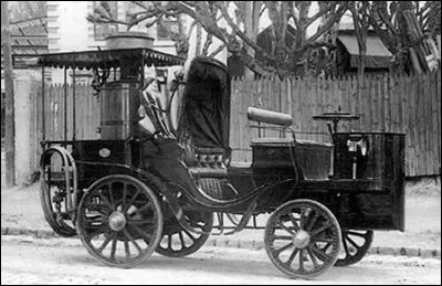 Quelle est cette famille sarthoise, pionnière de l'industrie automobile à travers ses inventions et les voitures produites dans son usine du Mans jusqu'en 1928 ?