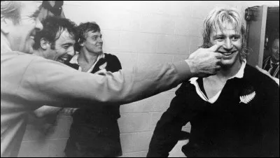 Qui est capitaine des Bleus lors de la première victoire en Nouvelle-Zélande, le 14 juillet 1979  ?