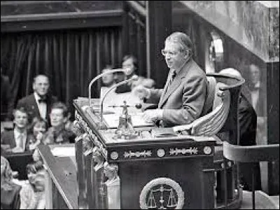 Ce socialiste, alors député de la 5e circonscription de l'Isère depuis 1967, a été le président de l'Assemblée nationale pendant la première partie de la présidence Mitterrand, du 2 juillet 1981 au 1er avril 1986 :